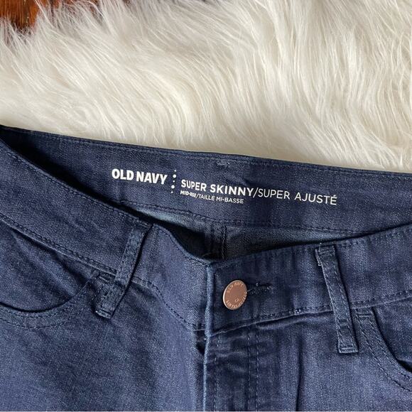 Old Navy Super Skinny Jeans Dark Wash Mid Rise NWT - Picture 2 of 9